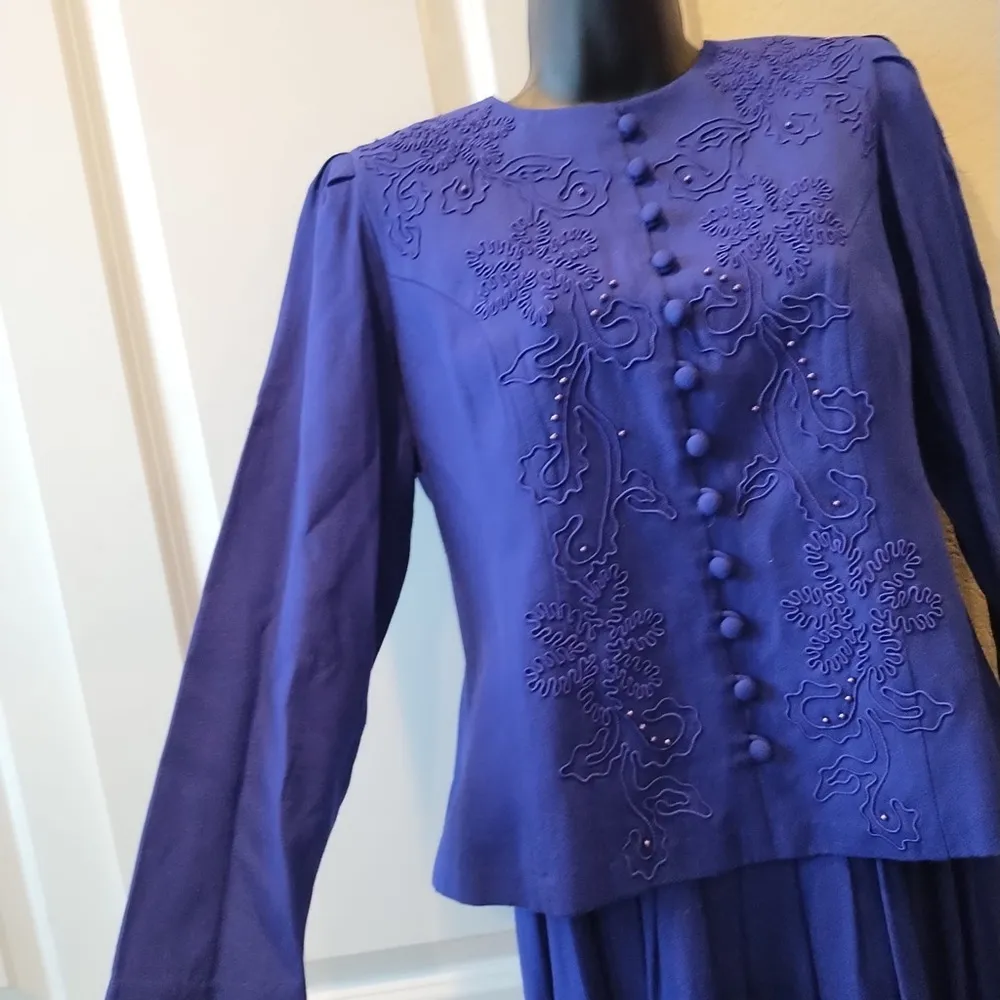 Karin Stevens Dress Top Attached Skirt Women’s Dress Embroidered Size 8P - Image 2