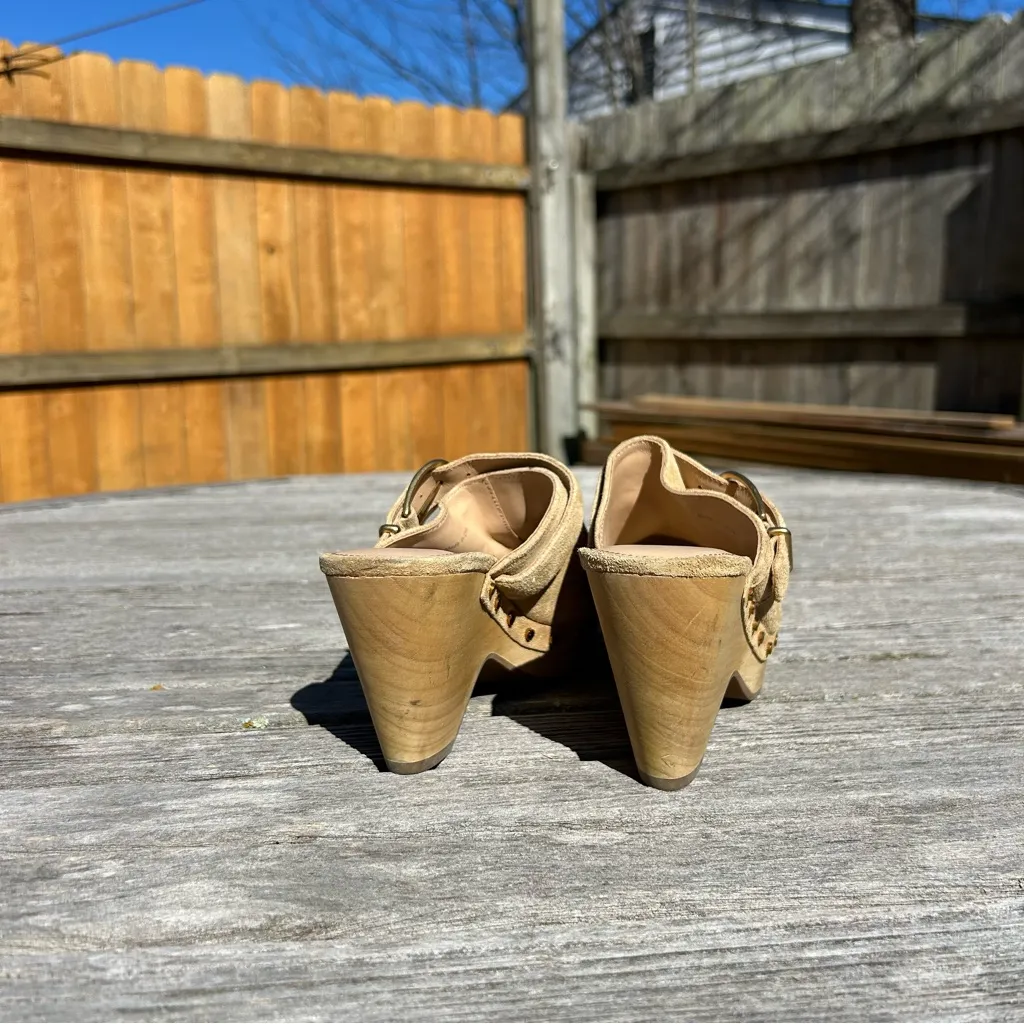 VERONICA BEARD Womens Suede Slip On Clogs In Beige size 5

Hendrix‎ Suede Buckle - Image 8