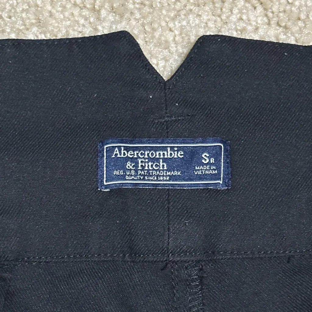 Abercrombie & Fitch Tie Waist Tapered Pants - Image 3