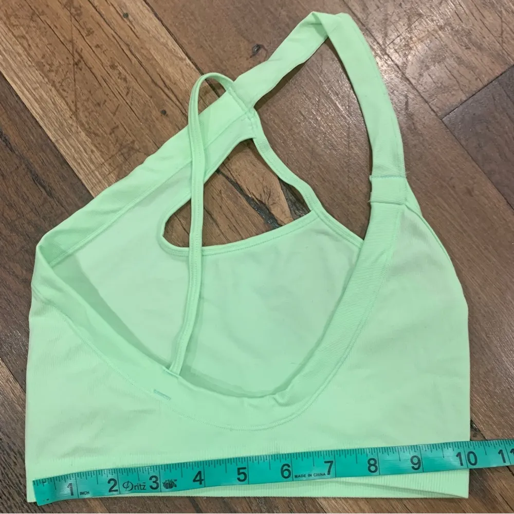 Urban Outfitters Out From Under Asymmetrical Keyhole Bra Crop Top Sz XS - Image 6