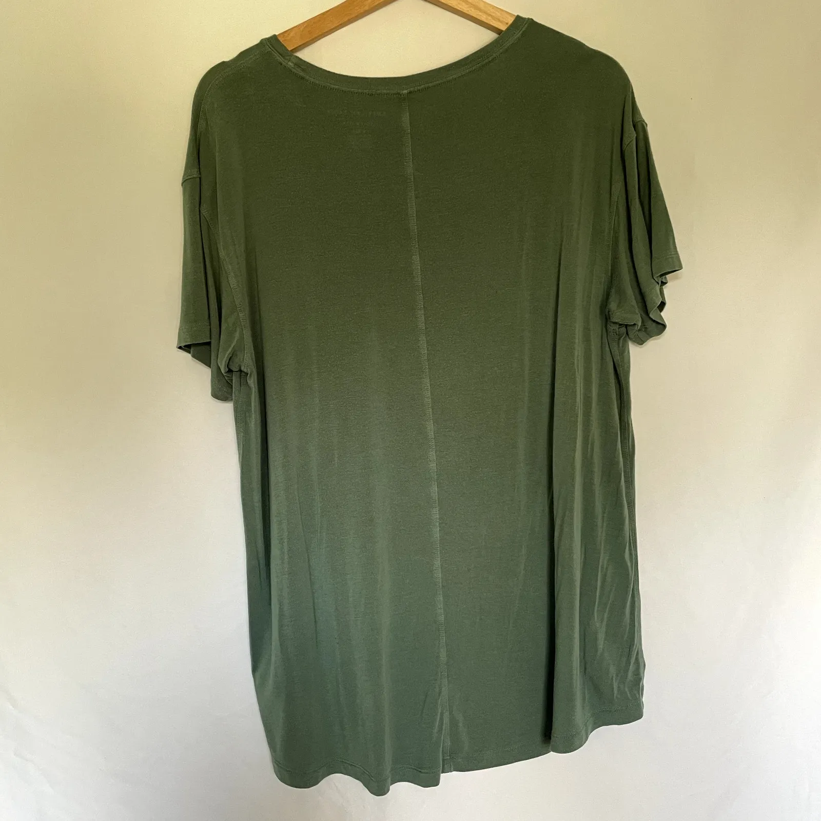 American Eagle soft & sexy green high low t - Image 8