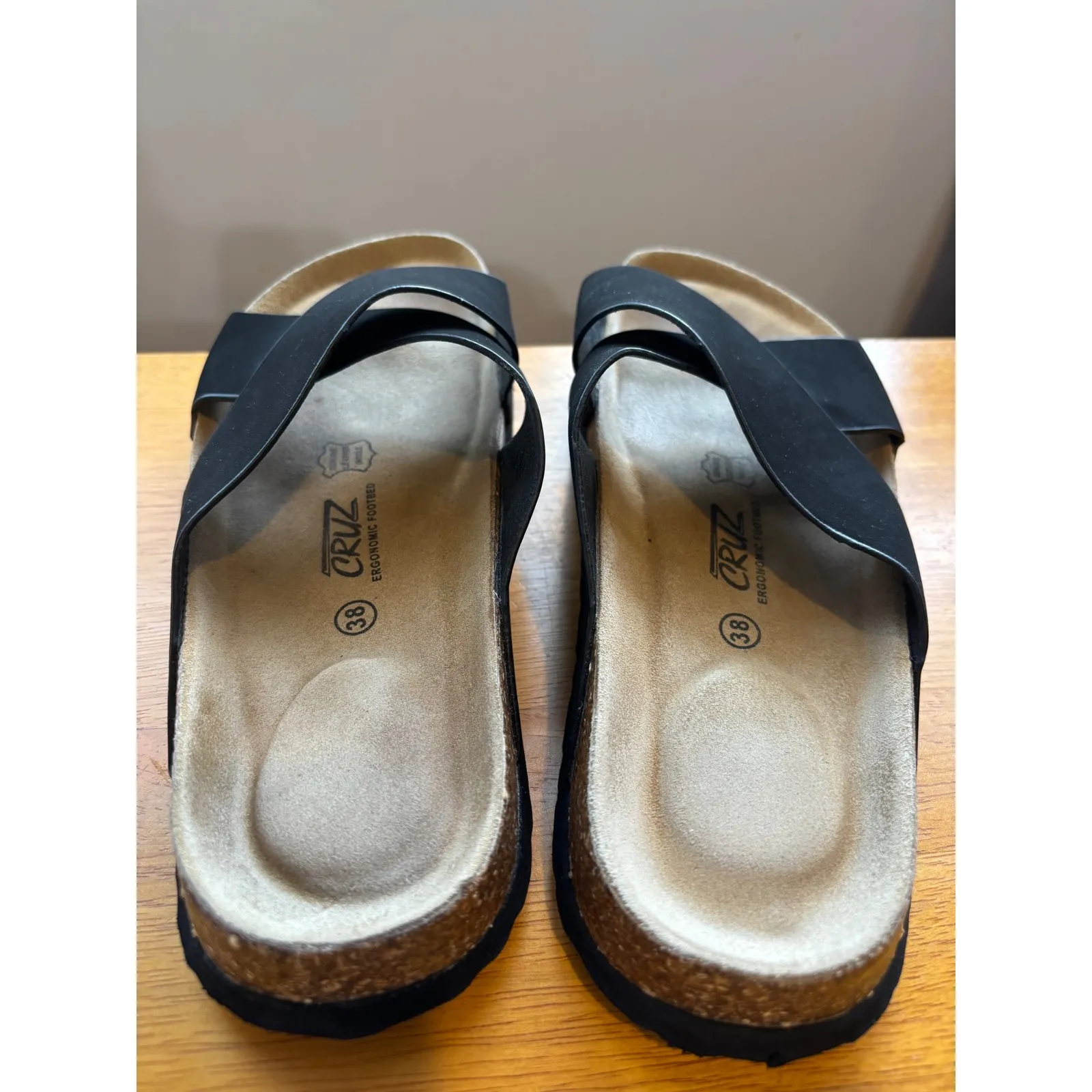 Cruz Ergonomic‎ Footbed Sandals Slides Black Cross Strap Size 38 Women's - Image 3
