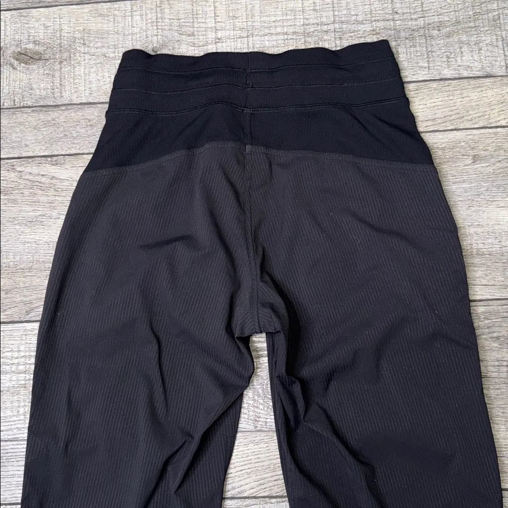 Lululemon Athletica Dance Studio Full-Length Black Joggers. - Image 3
