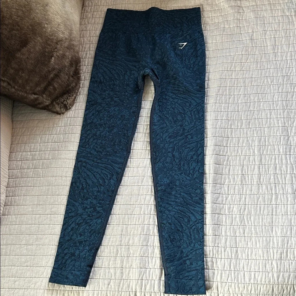 Gymshark ADAPT wild I navy ANIMAL SEAMLESS LEGGINGS small women - Image 2