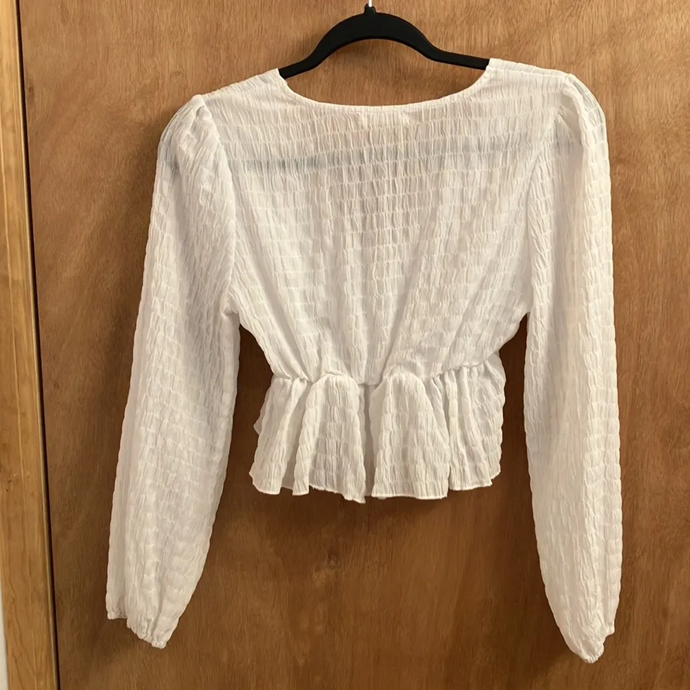 Romwe fairy core white cropped blouse size small - Image 5