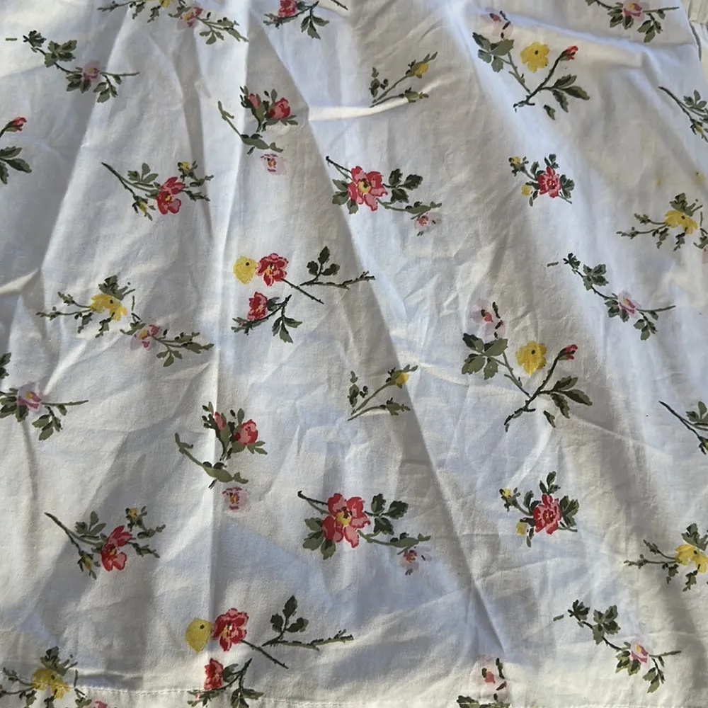 A&F white floral puff sleeve dress - Image 4