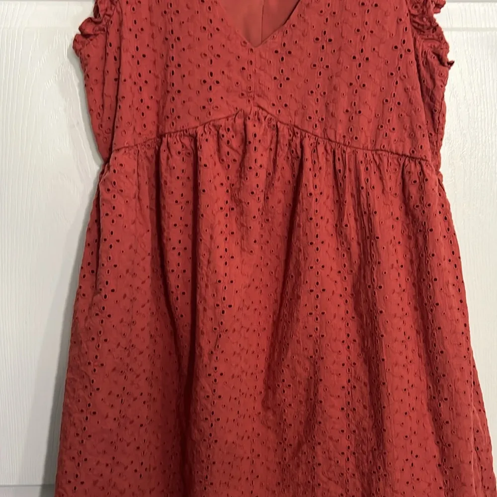 Knox Rose Ruffle Sleeve Eyelet A-Line Mini Dress - Desert Red - Size XS - Image 2