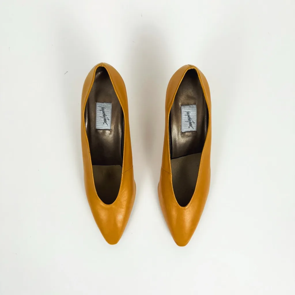 Vintage 80s Genuine Leather Pumps in Turmeric Yellow | Size 9.5 - Image 3