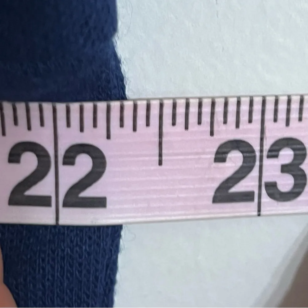 Vintage Nutcracker Brand Christmas Wreath Peace Dove Crewneck Size Medium Blue - Image 12