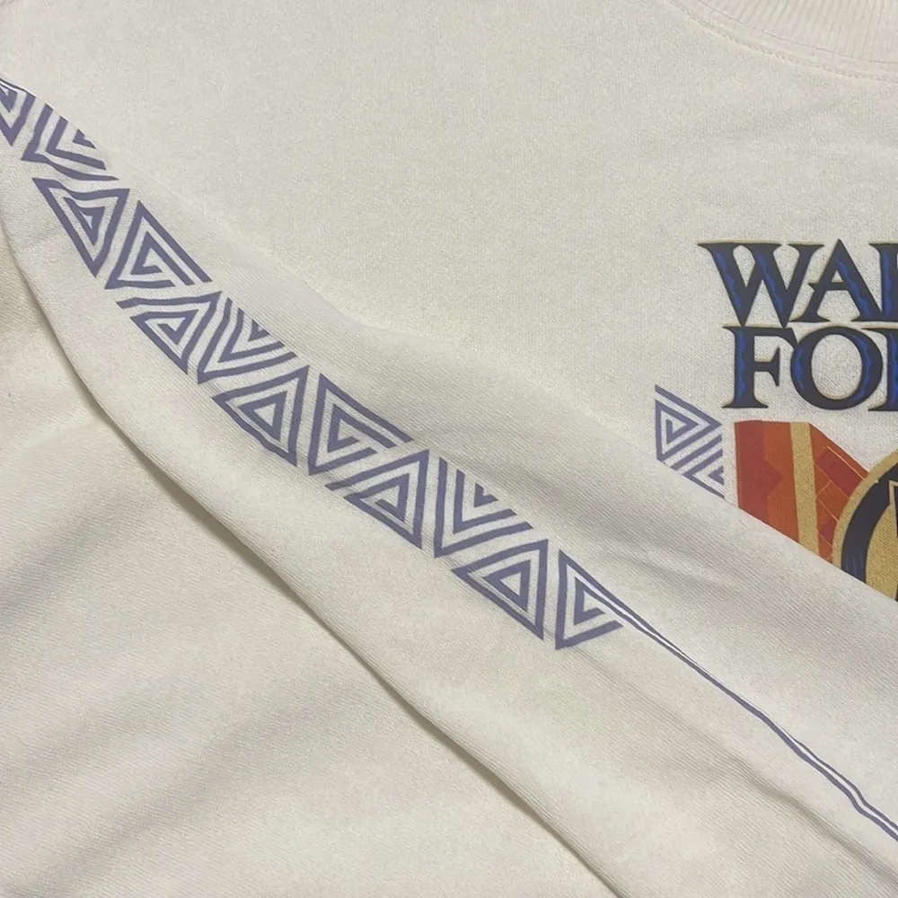 Marvel Wakanda Forever plus sweatshirt Cream Lightweight Crewneck Sz XXL New - Image 8