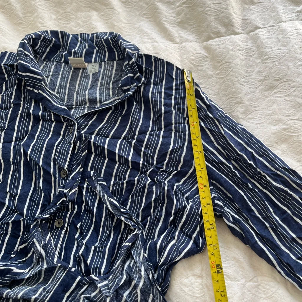 Roxy Striped Blue & white Button-Up Shirt size 6 - Image 10