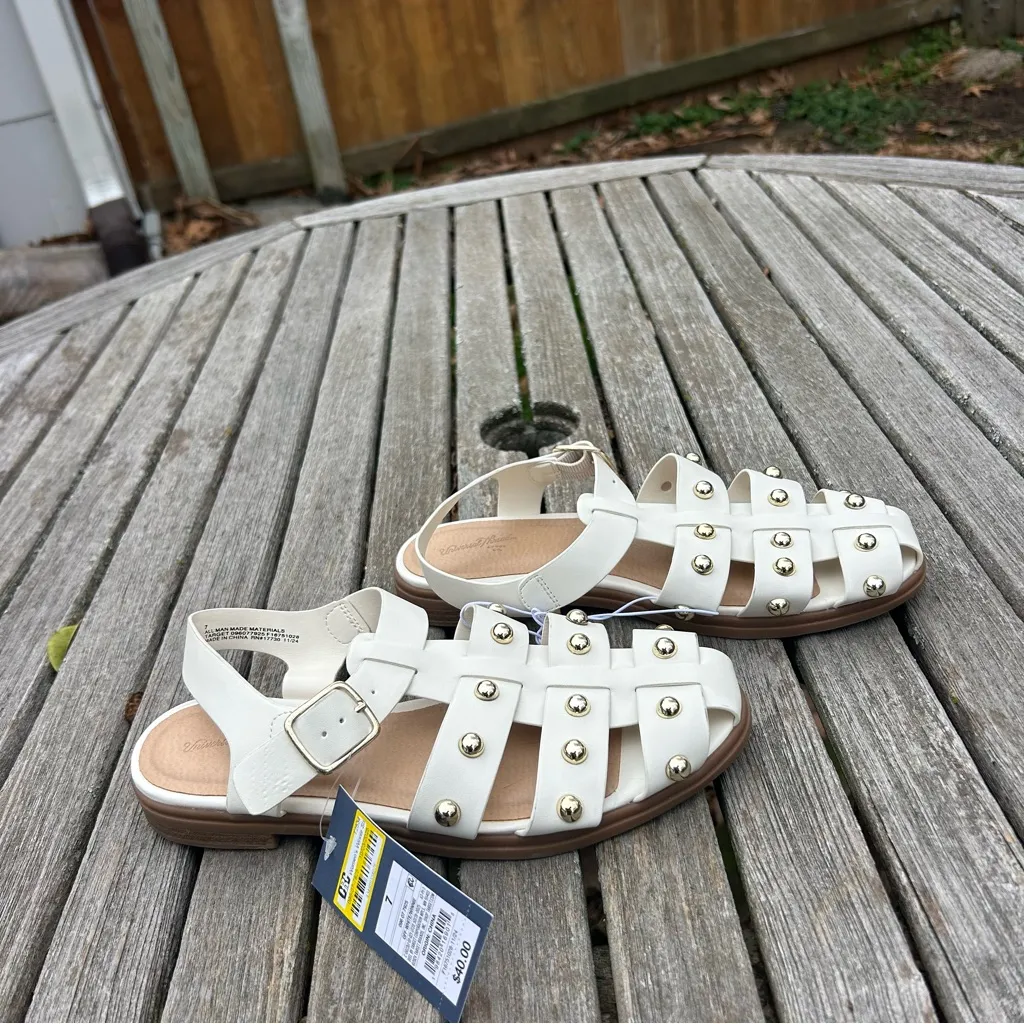 Nwt Women's Winnie Studded Fisherman Sandals - Universal Thread Off-White size 7 - Image 9