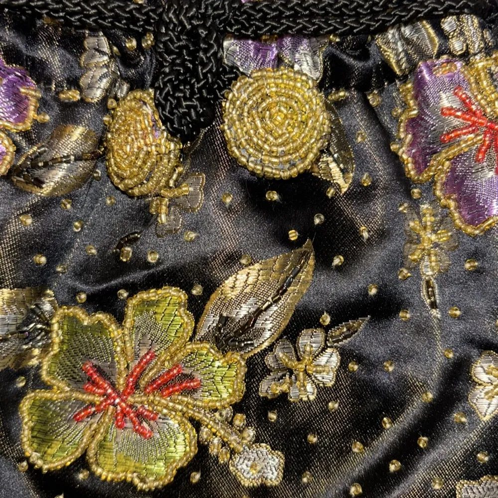 Floral Embroidered Drawstring Bag Black - Image 5