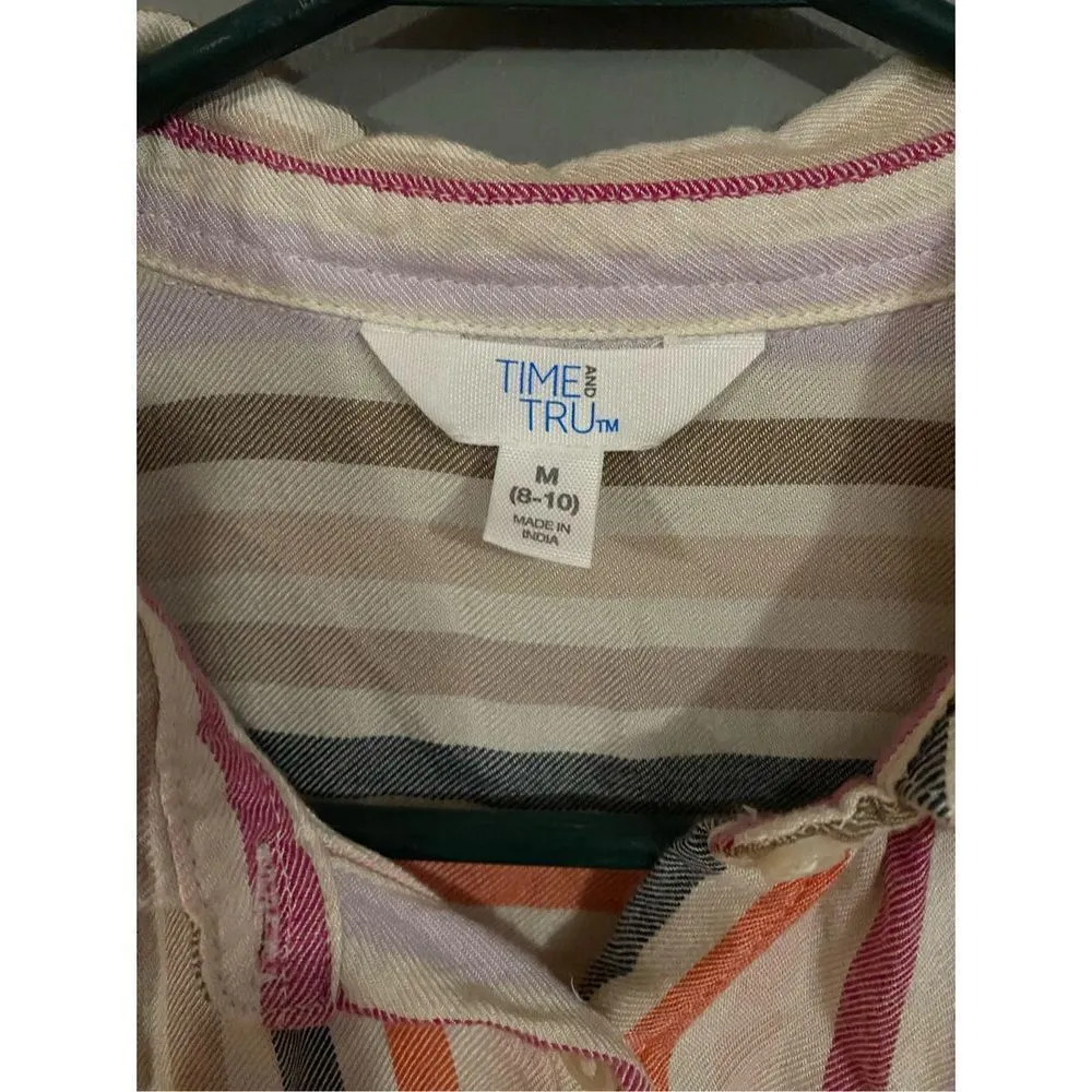 Time & Tru  Short Sleeve Button Up Shirt Size Medium - Image 3