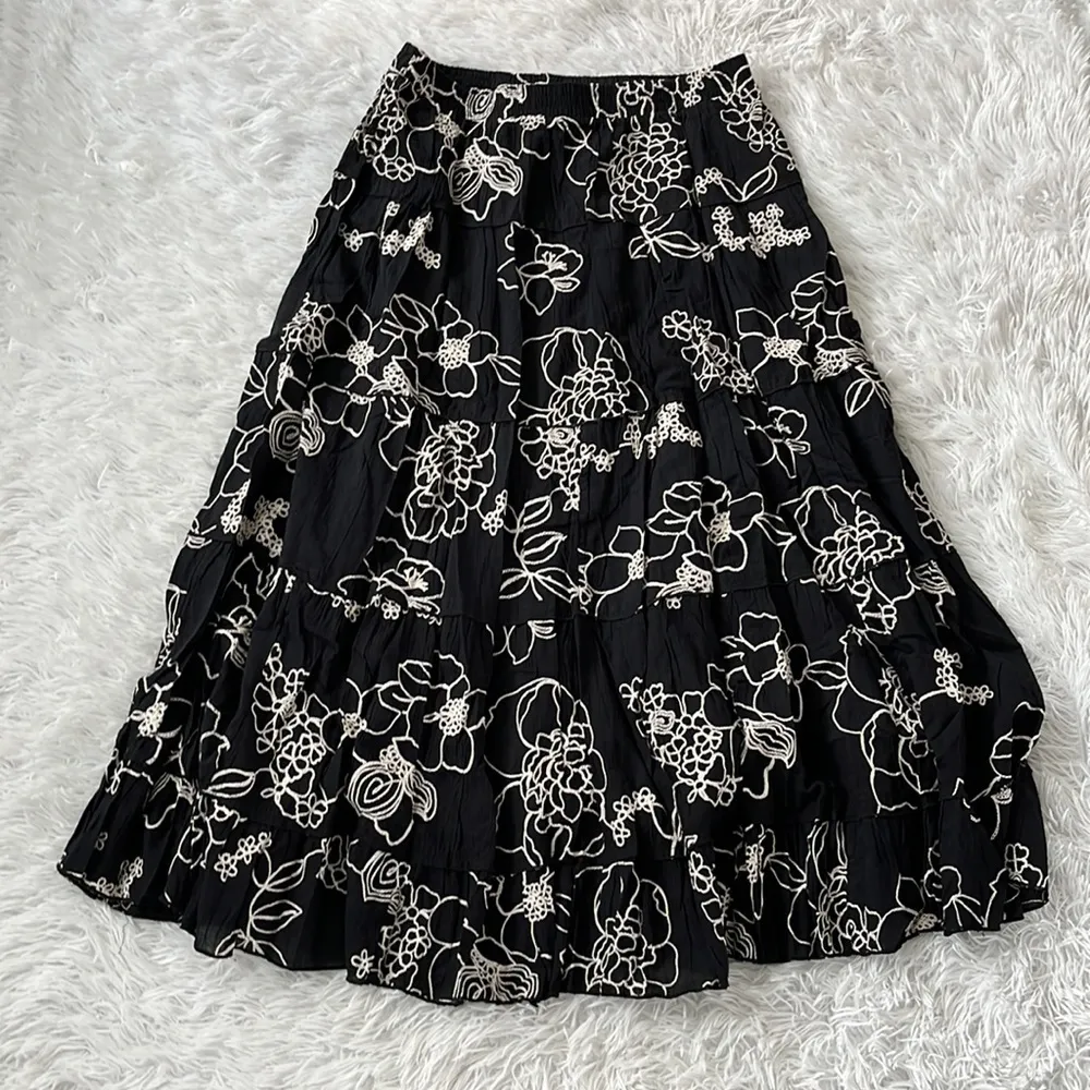 Coldwater Creek Moonlight Embroidered Skirt size Medium - Image 2