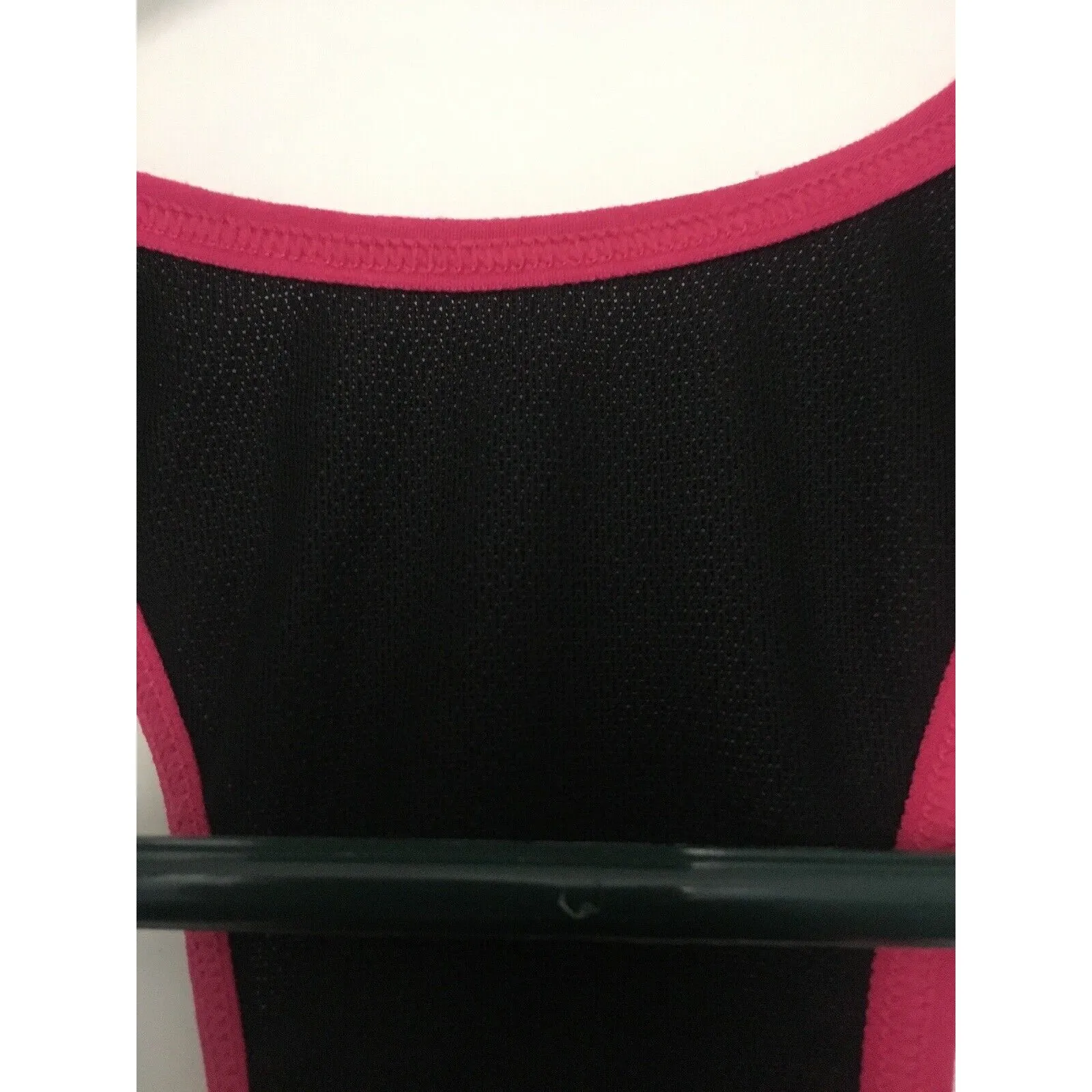 Maurice's Women's Sports Bra Top Zip Up Size Large Black Pink - Image 4