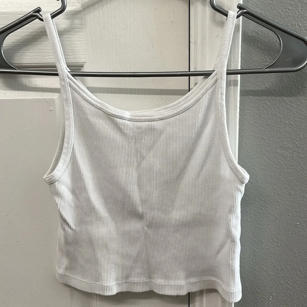 Brandy Melville Beyonca Crop Tank - Image 2