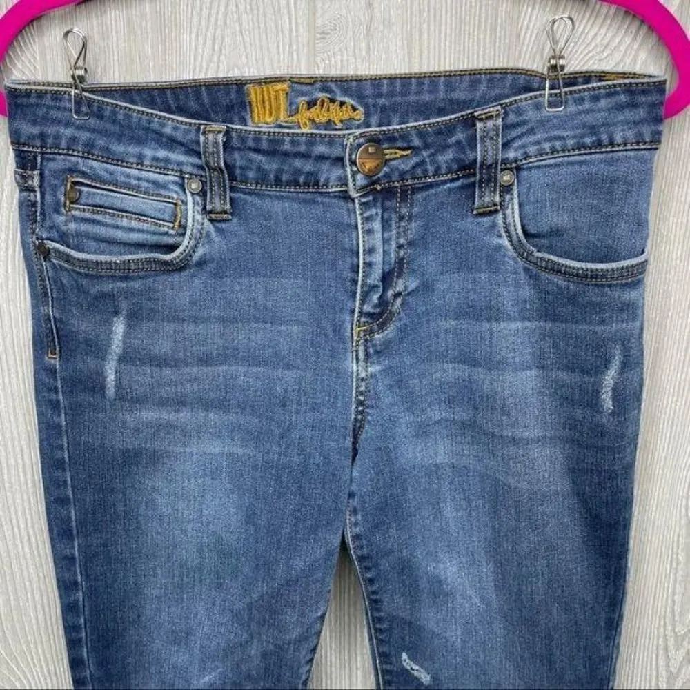 Kut from the kloth distressed mid wash blue denim skinny jeans size 8 - Image 3