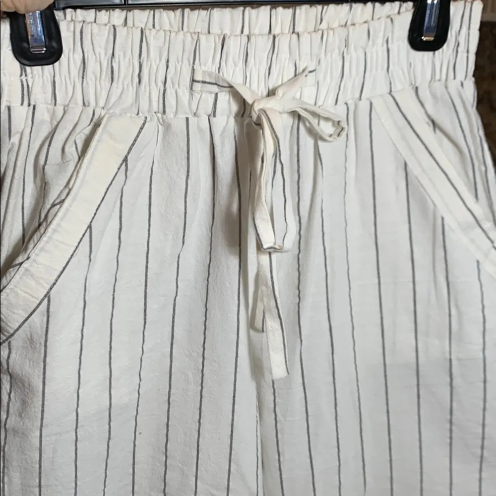 Women's Sienna Sky Wide Leg White with Gray Stripes Casual Pants Size Small - Image 3