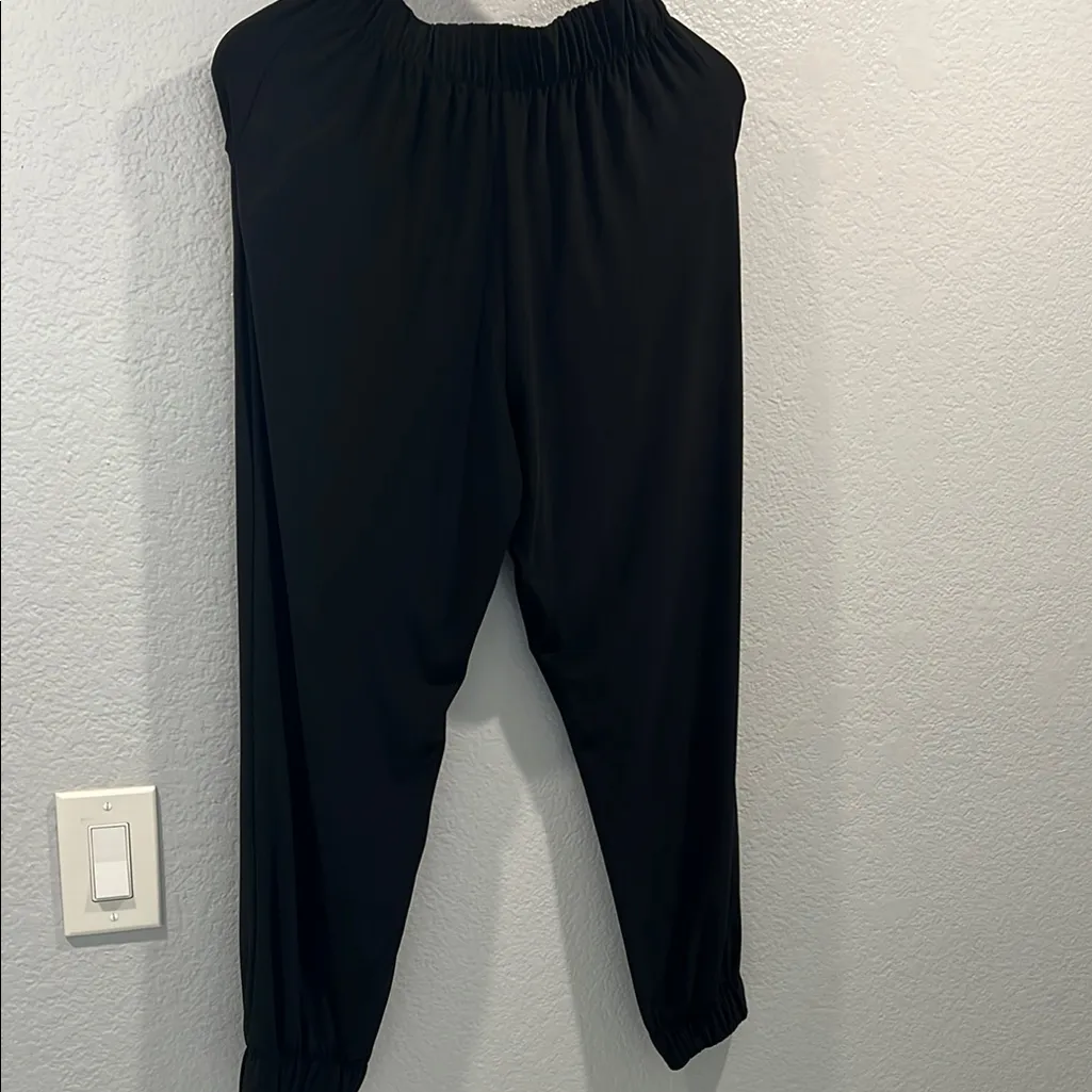 Zara Black Track Pants with Tapered Cuffs - Image 2