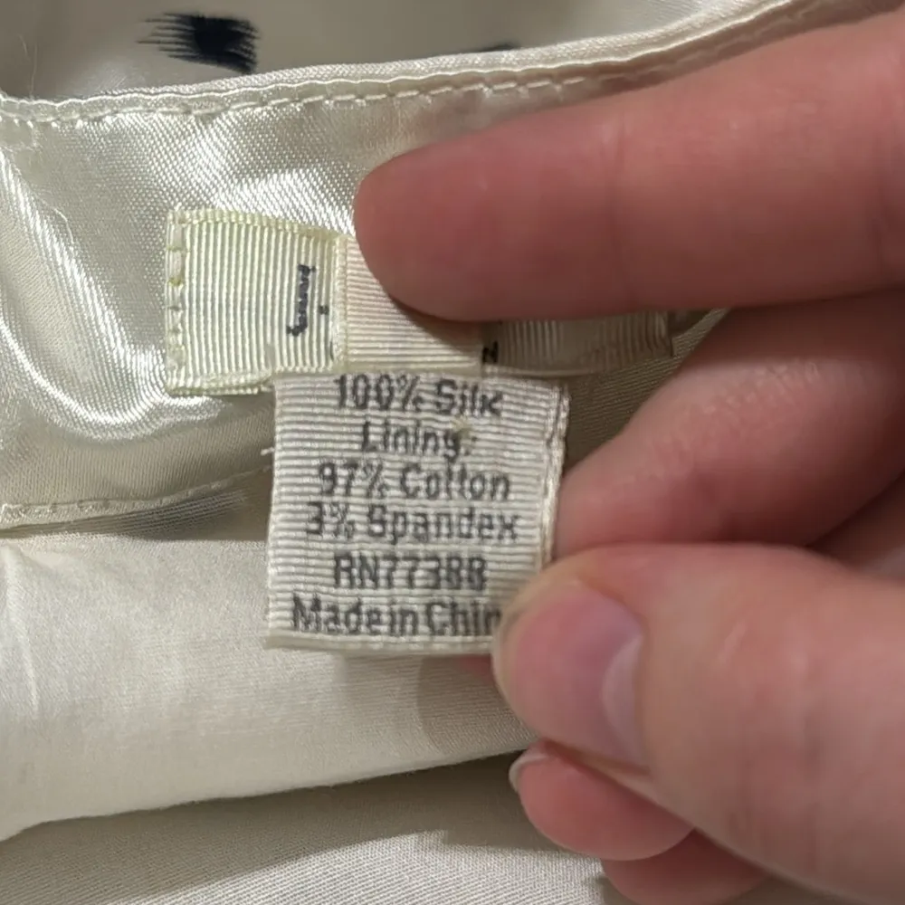 J Crew Collection silk pencil skirt with square scattered print size 6 - Image 10