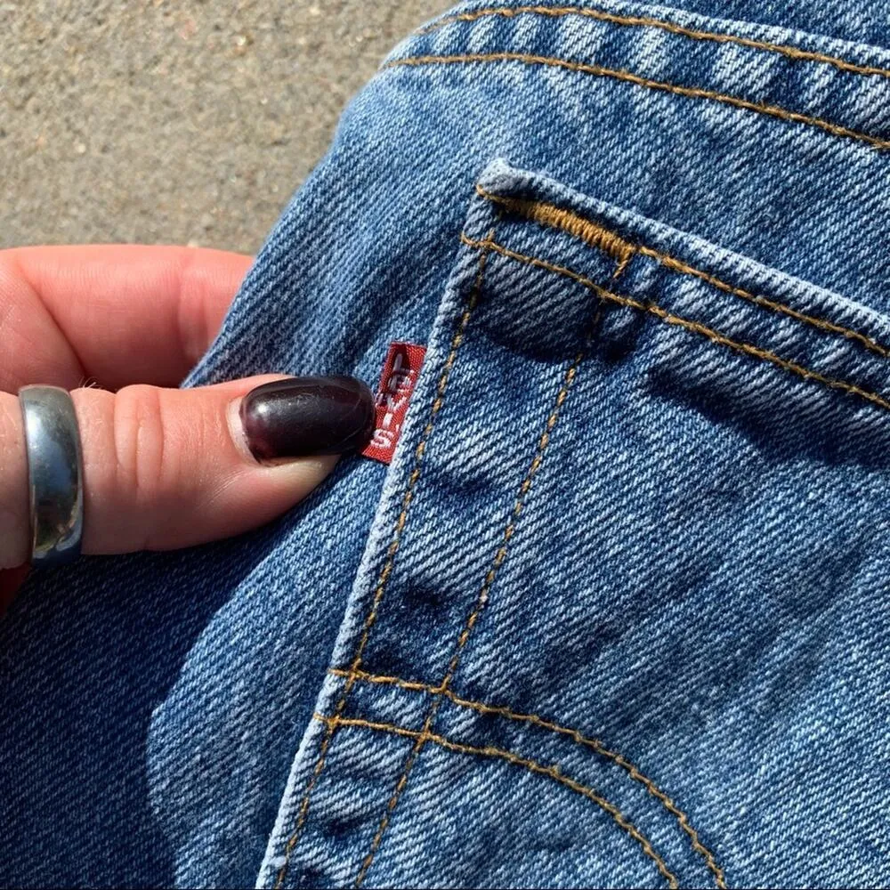 Vintage Levi’s 550 relaxed fit tapered leg jeans size W20 - Image 5