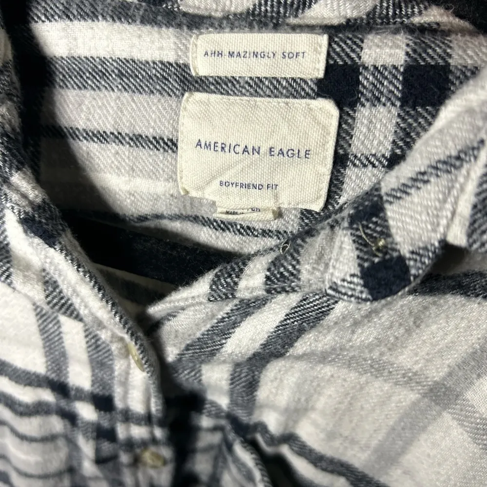 American Eagle Black and White Flannel Shirt Size S - Image 3