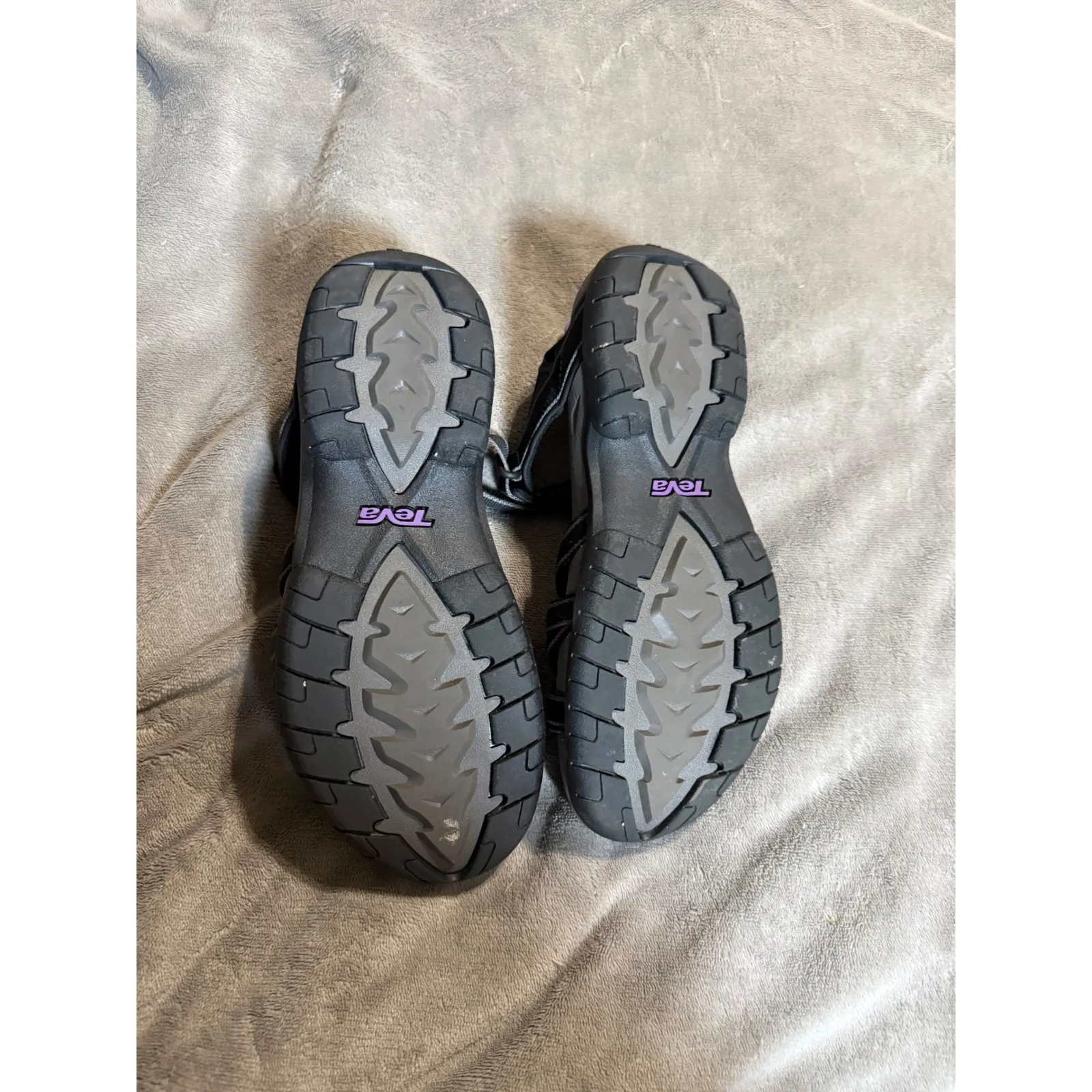 Teva Tirra Black Grey Purple Sandals
Womens Size 9 US Cross Strap Trail Trekking - Image 4
