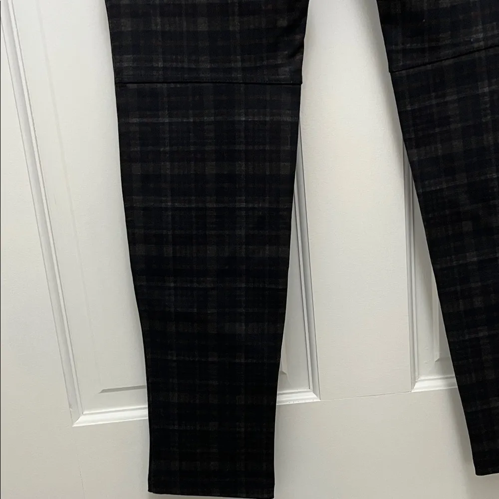 Sanctuary  Dark Plaid Elastic Waist Grease Leggings - Size Small - Image 13