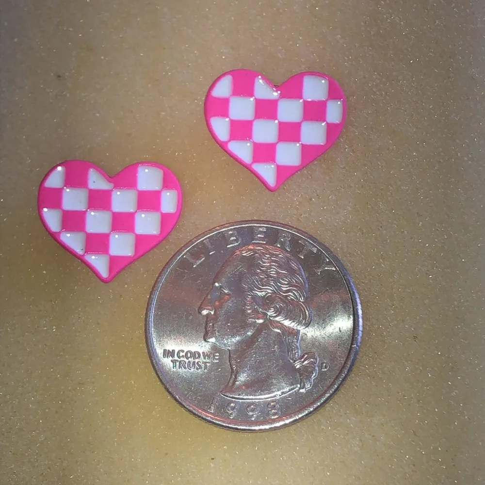Pink and White Checkered Heart Earrings - Image 3