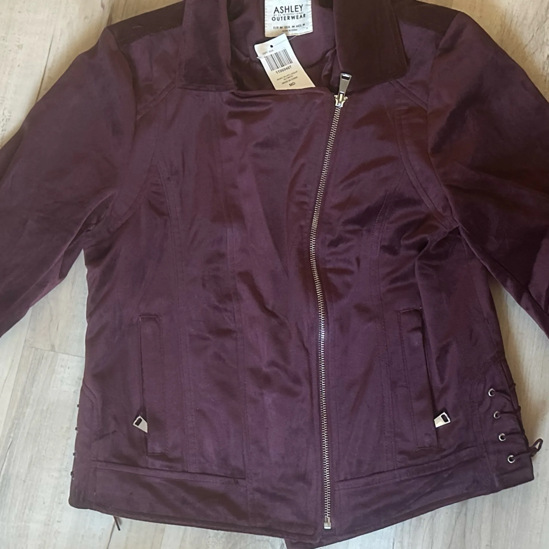 Ashley Outerwear Velour Motto Jacket Red Size M - Image 2