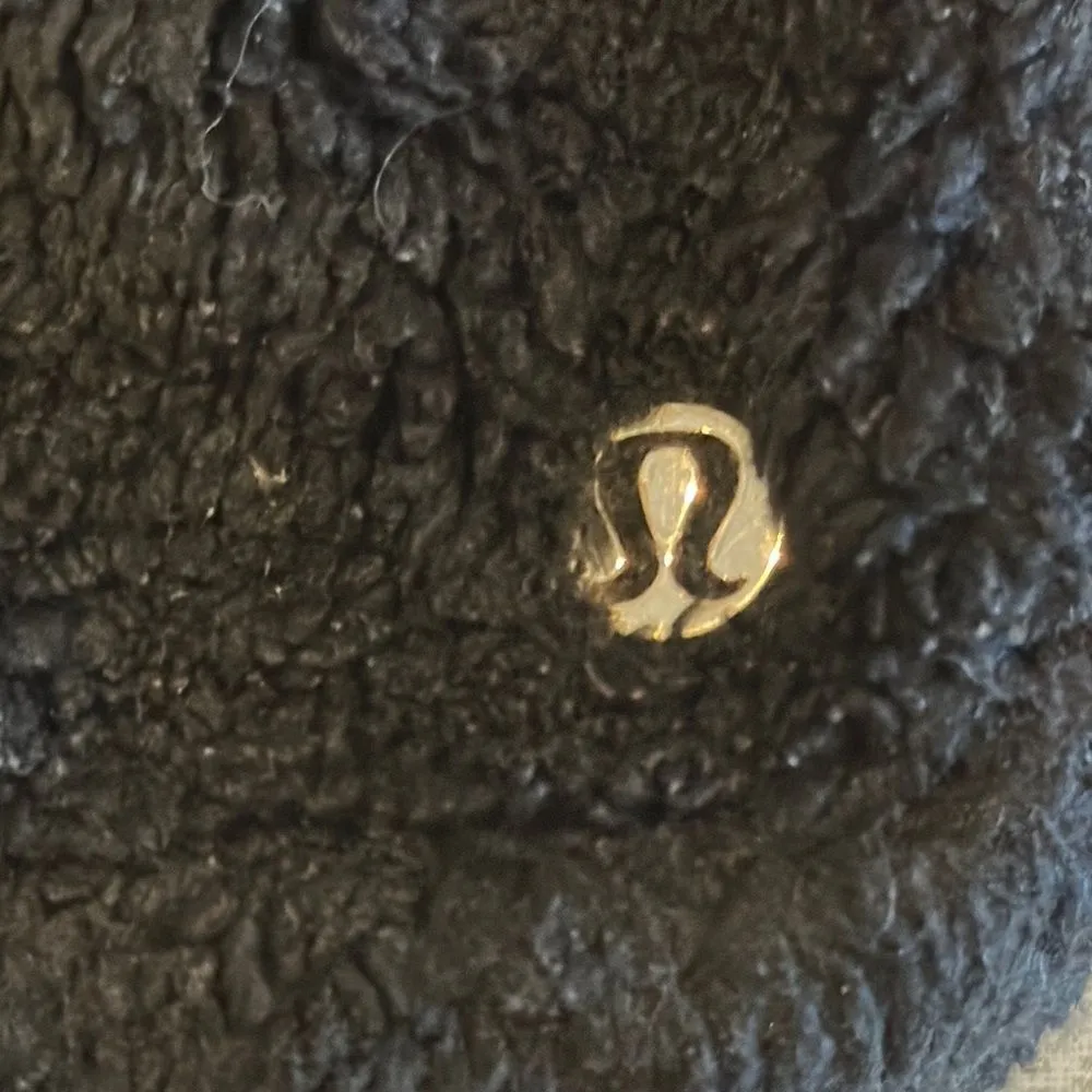 Lululemon Everywhere Fleece Belt Black Bag - Image 2