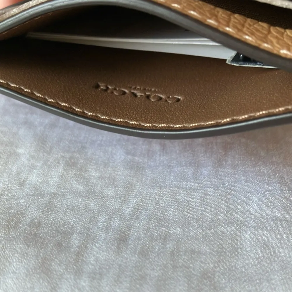 Coach: Tan Slim Credit Card Holder with Pink Lips- Wallet - Image 15