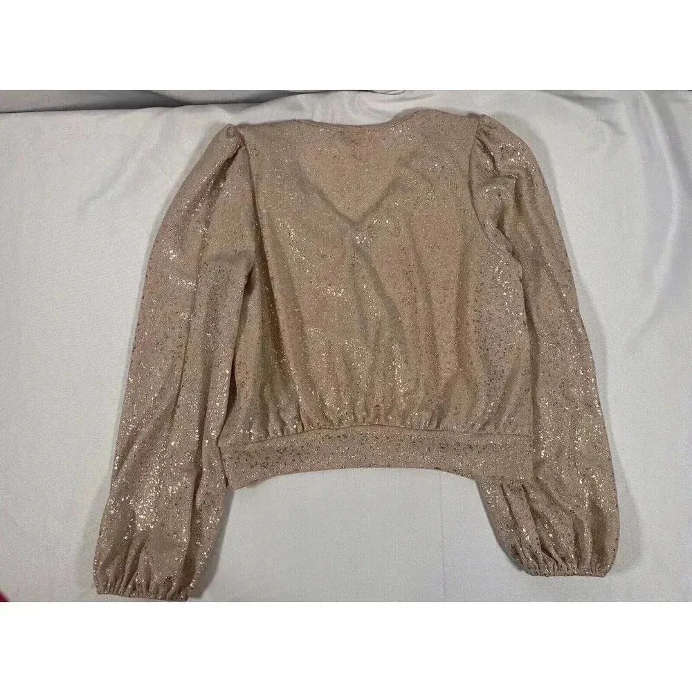 Hailey & Co Sparkly Gold Blouse Size Medium - Image 8