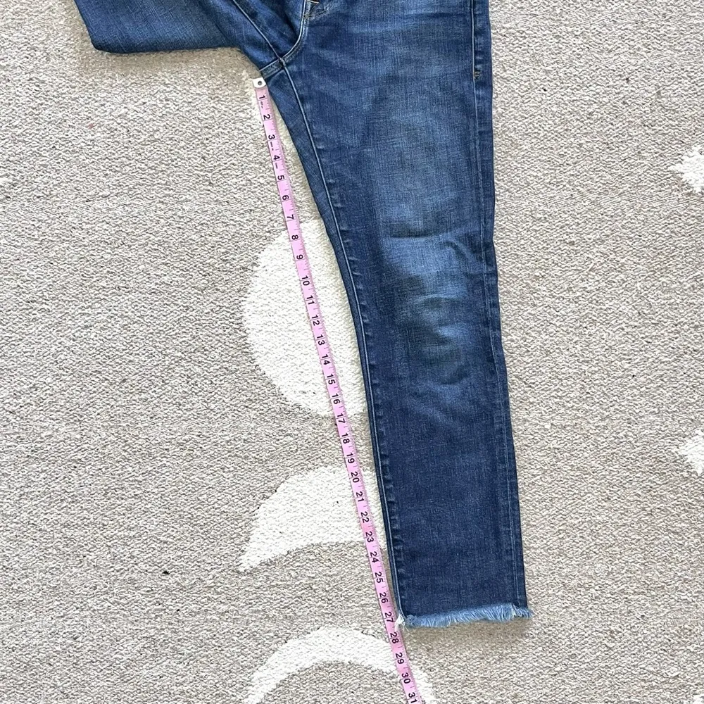 Frame Denim Le Boy Crop Straight Frayed Hem Jeans in Pondview Size 27 - Image 7