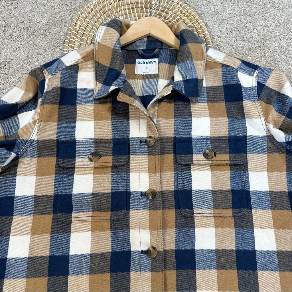 Old Navy  Women’s Wool Blend Plaid Soft-Brushed Utility Shacket in Muticolor XL - Image 4