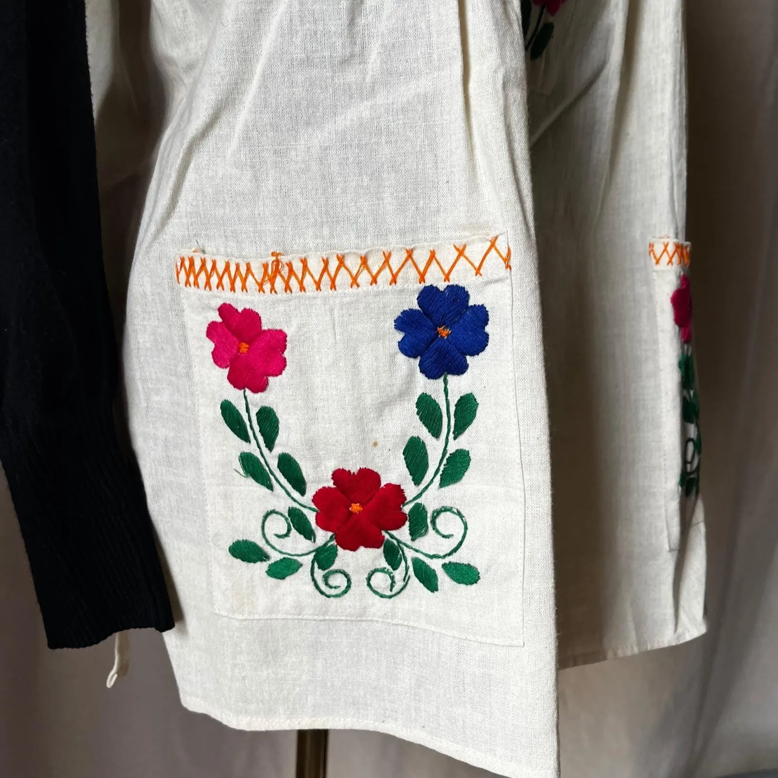 Vintage 60s‎ 70s Cream Mexican Peasant Blouse Floral Embroidered Top S/M - Image 5