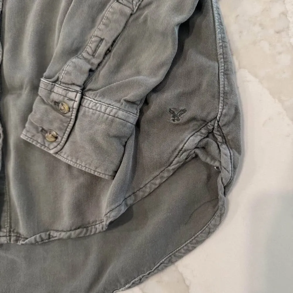 American Eagle Boyfriend Fit Long Sleeve Button Up Shirt Womens Small Green/Gray - Image 4