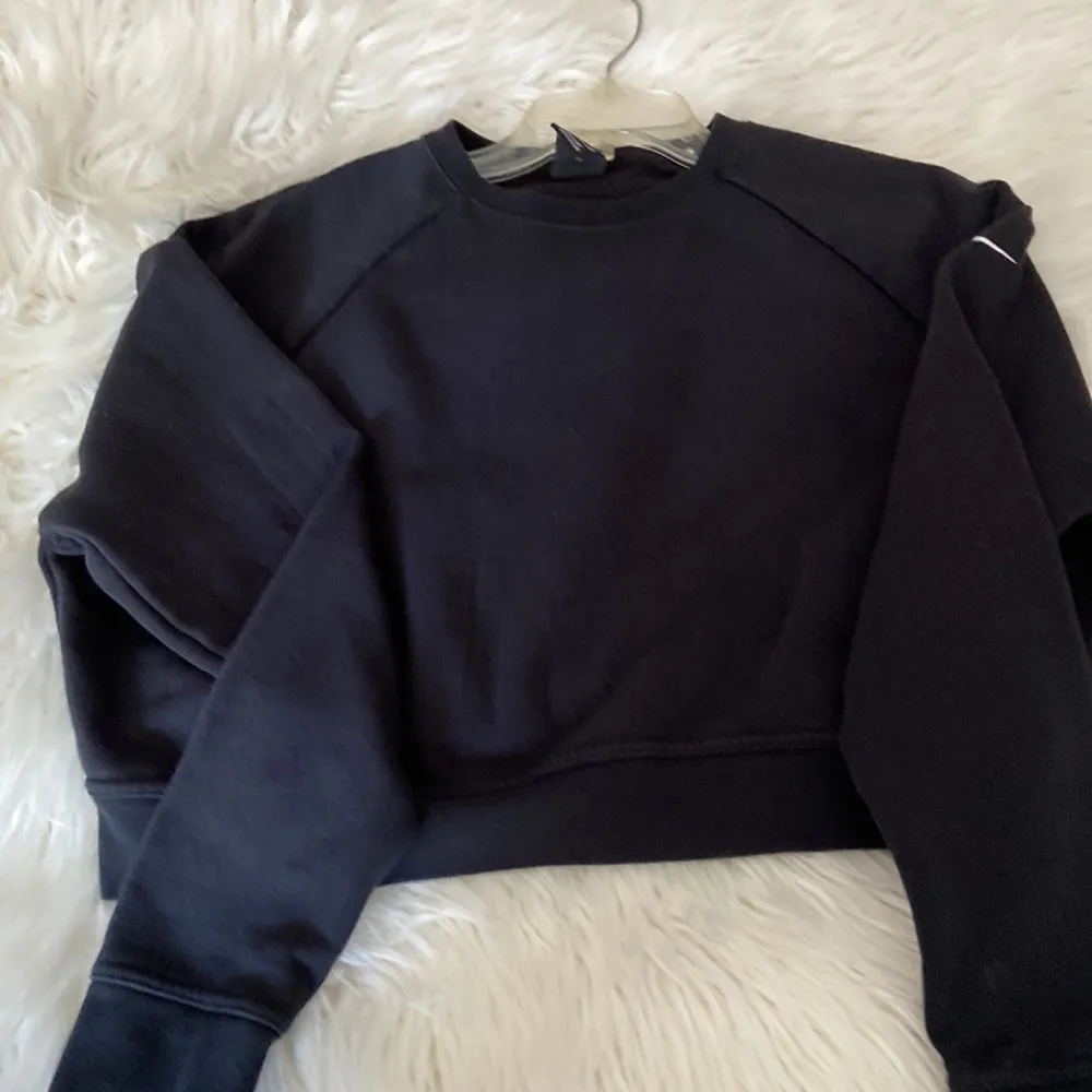 Dri -Fit Nike Crop Top size S excellent condition - Image 7