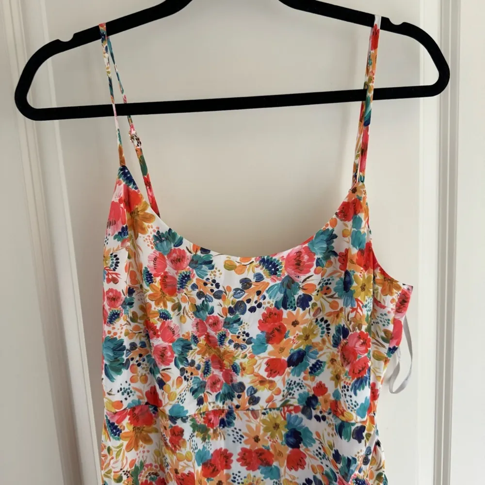 NWT Lovers + Friends Deja Sleeveless Midi Dress Bouquet Floral | L - Image 4