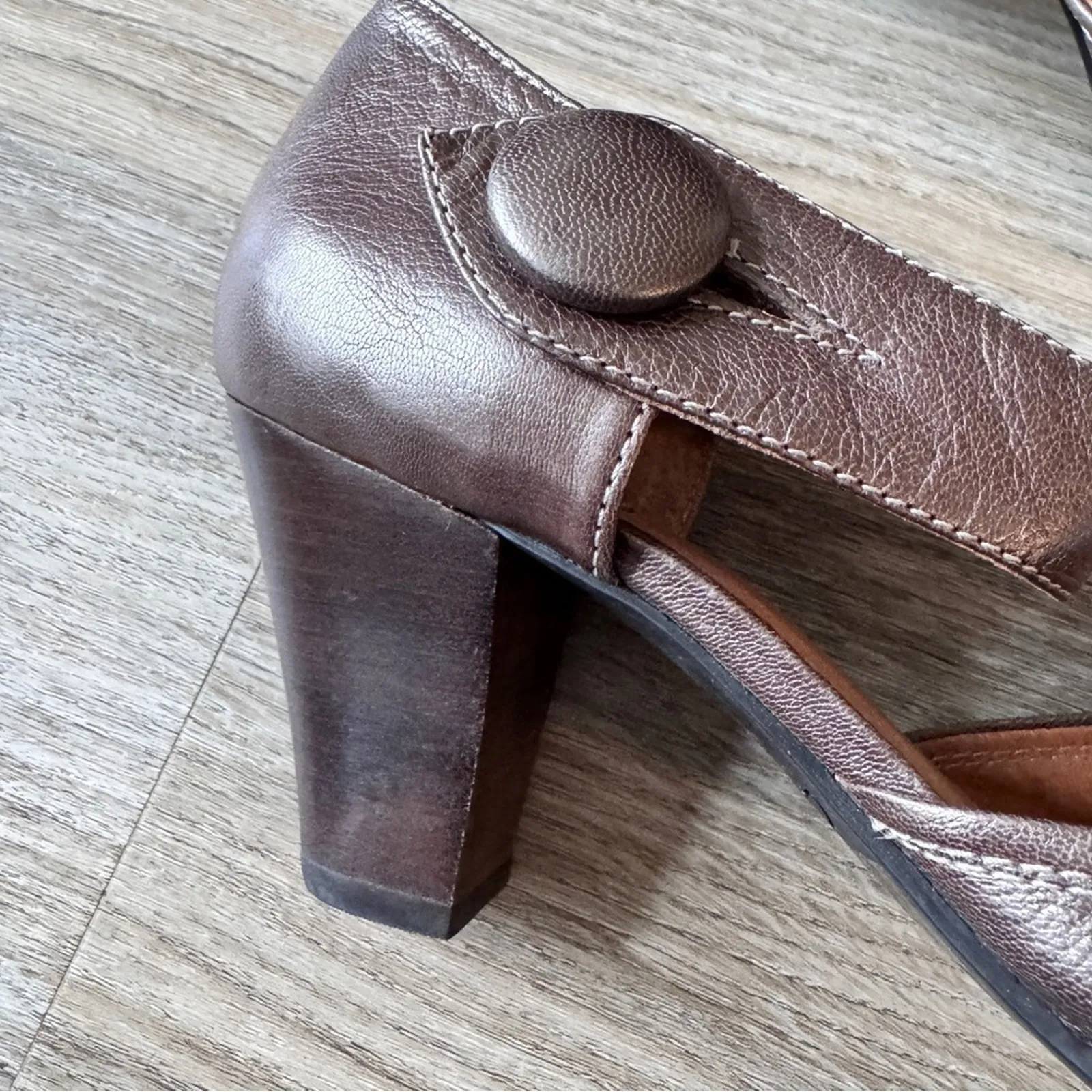 Clarks Artisan Hold Leather Mary Jane Heels Womens 8.5 Preppy Peep Toe Classic - Image 2