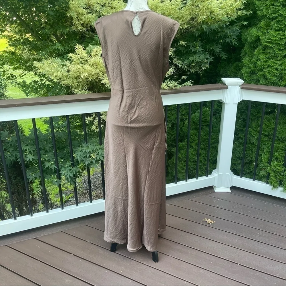 HOUSE of Harlow 1960 x REVOLVE Beige brown satin long keyhole maxi dress Sz XL - Image 7