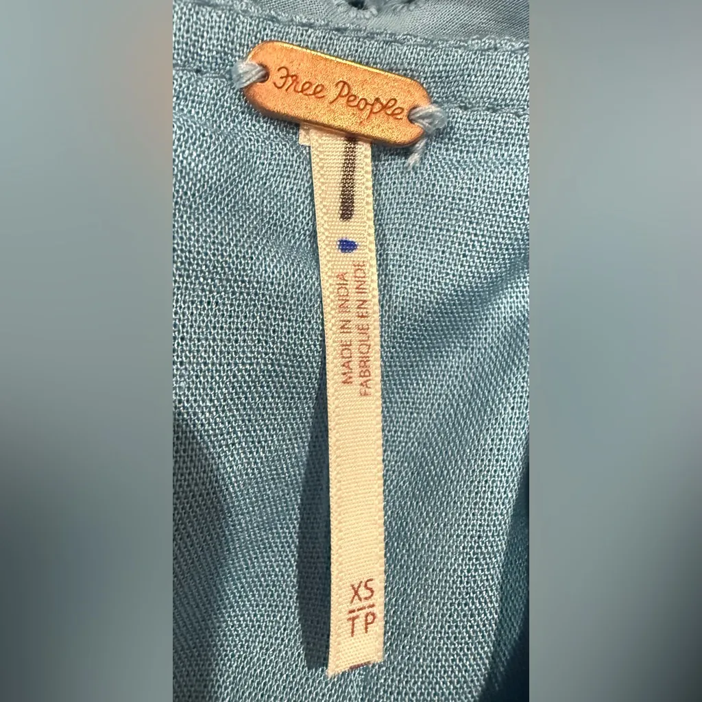 New Free People All Caught UP Tunic Baby Blue Eyelet Sweet‎ Open Back Shirt XS - Image 6