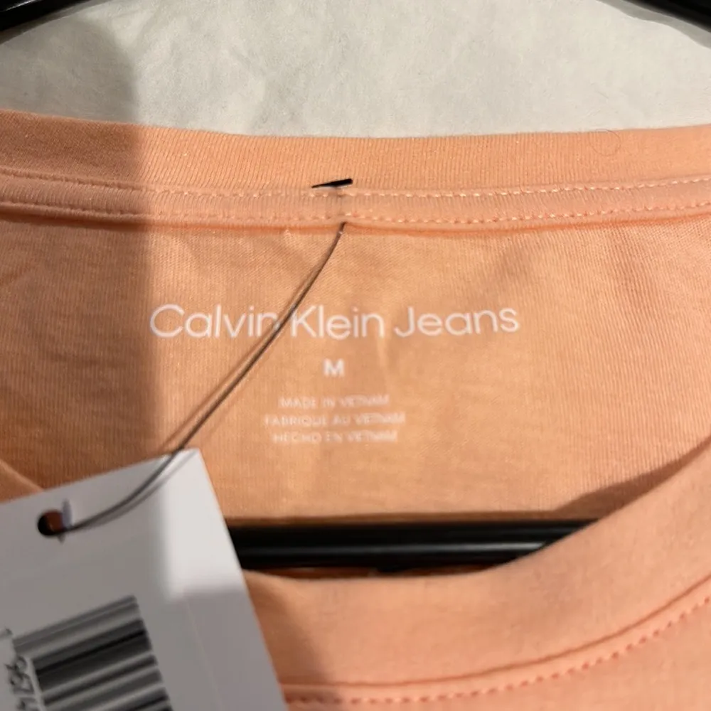 NWT Calvin Klein logo Shirt - Image 5