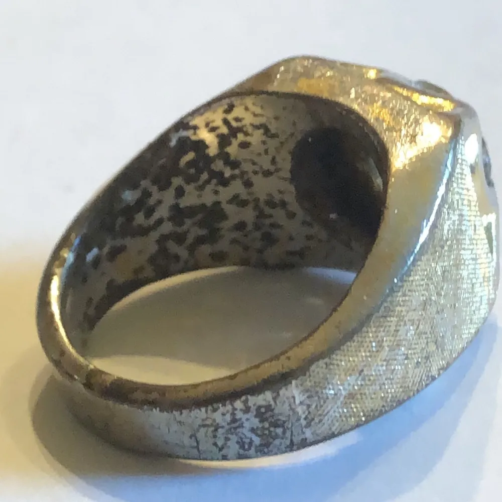 Size 7.5 Vintage Gold Tone CZ Rhinestone Signet Boho Ring - Image 4