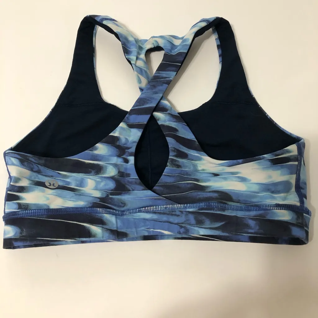 Lululemon time to sweat blue Women's  Sports Bra size 6 athletic - Image 6