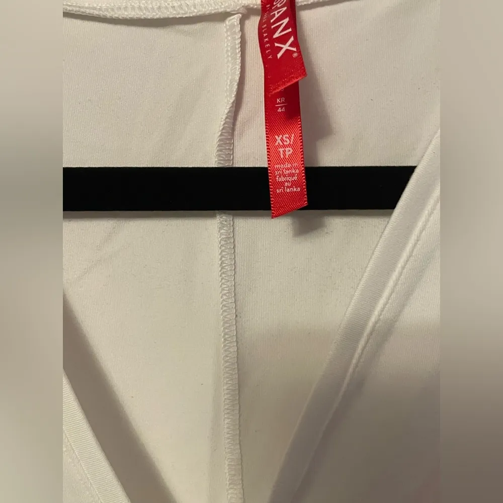 Spanx - V-Neck Tank Bodysuit - NWT | Buttery Soft - Tummy Smoothing Design | XS - Image 5