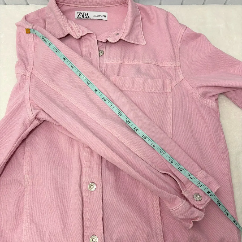ZARA PINK DENIM OVERSIZED BUTTON
DOWN JACKET SHACKET $79  Size M - Image 11