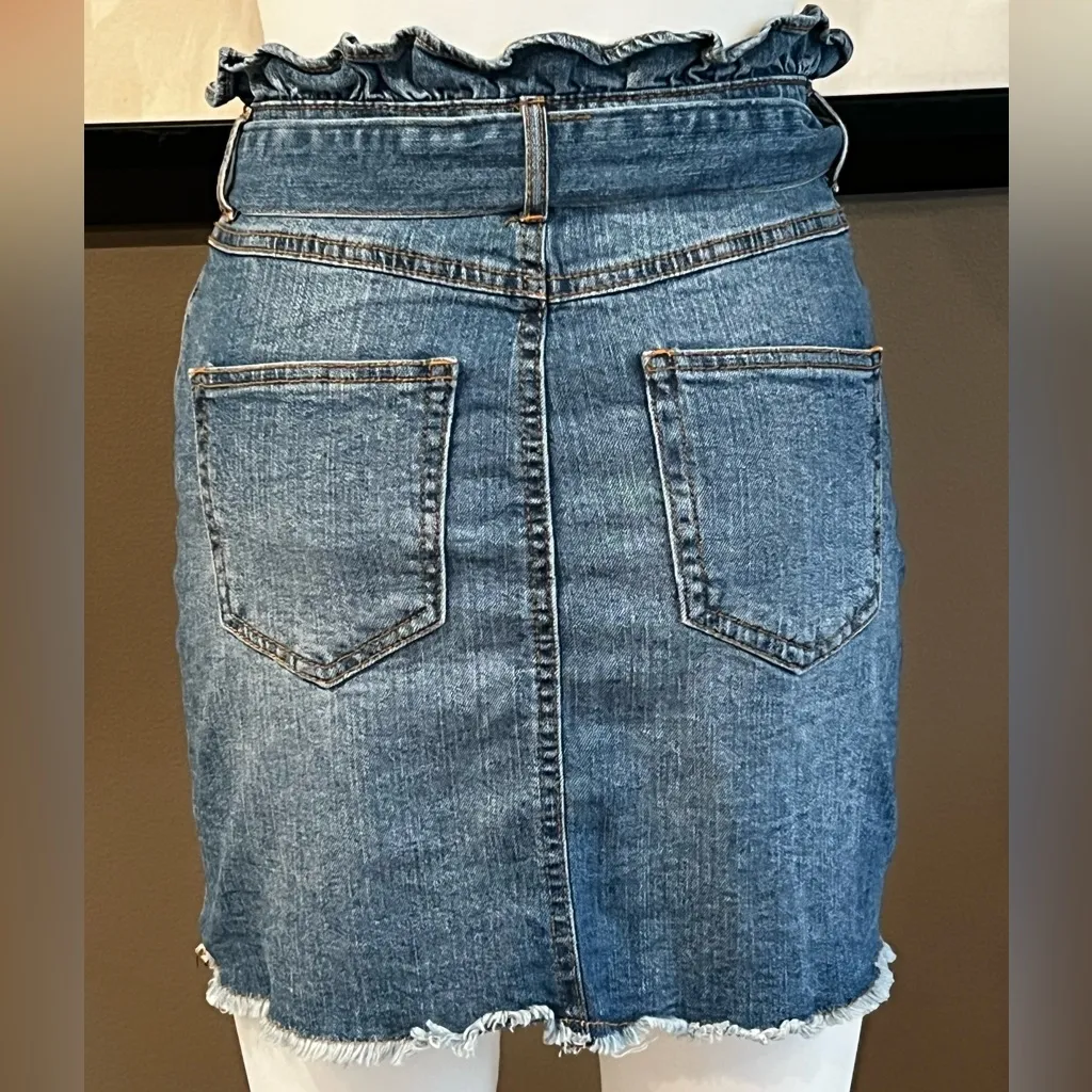 ALMOST FAMOUS Paperbag Waist Denim Jean Skirt Size Small. - Image 2