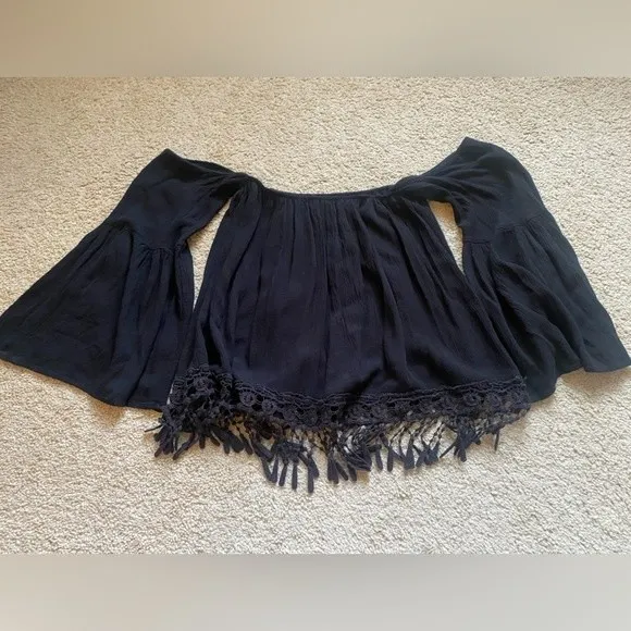 Entro Off-The-Shoulder Fringe Blouse - Image 7